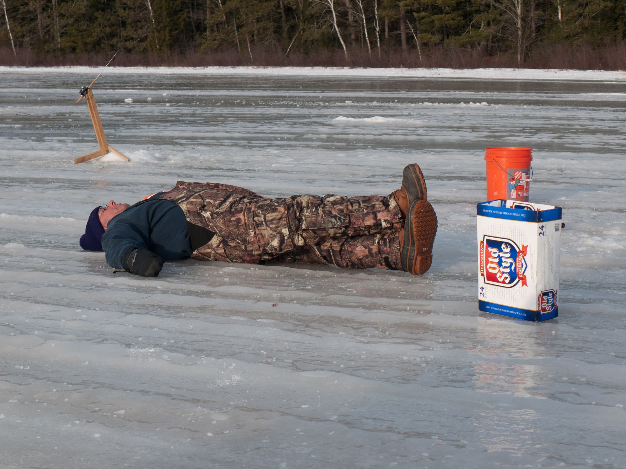 2 Jamokes - Ice Fishing